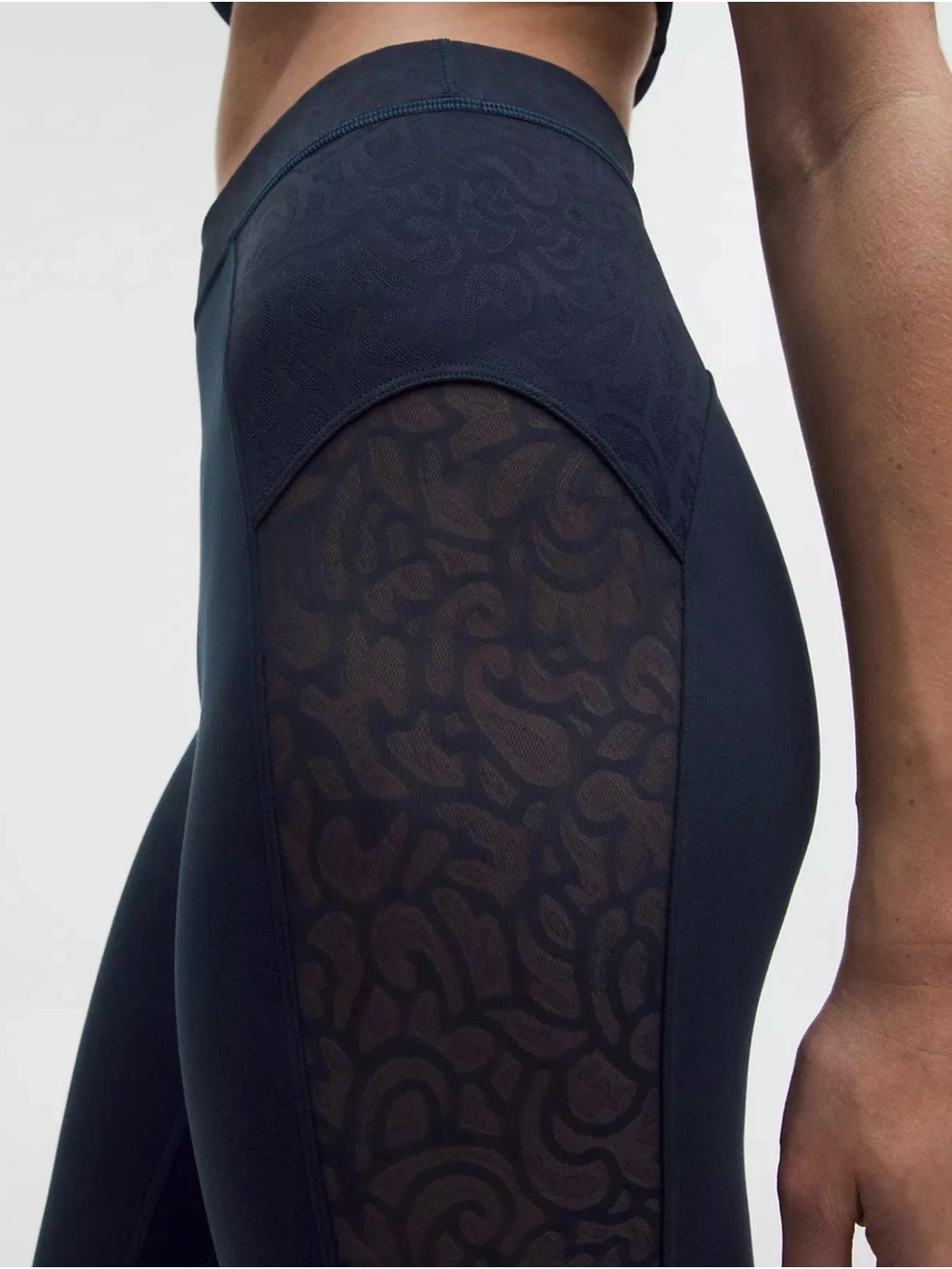 NWT Lululemon Paisley Sheer Lace Tight 25" - Size 2 - MSRP $118